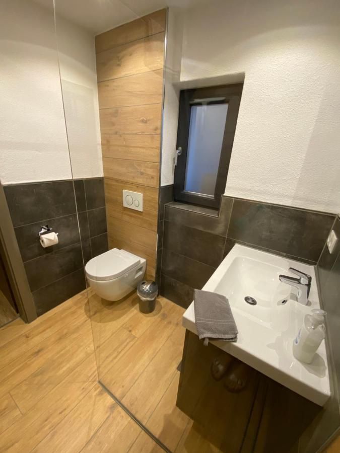 Gaestezimmer Melina Am Nuerburgring 아데나우 외부 사진